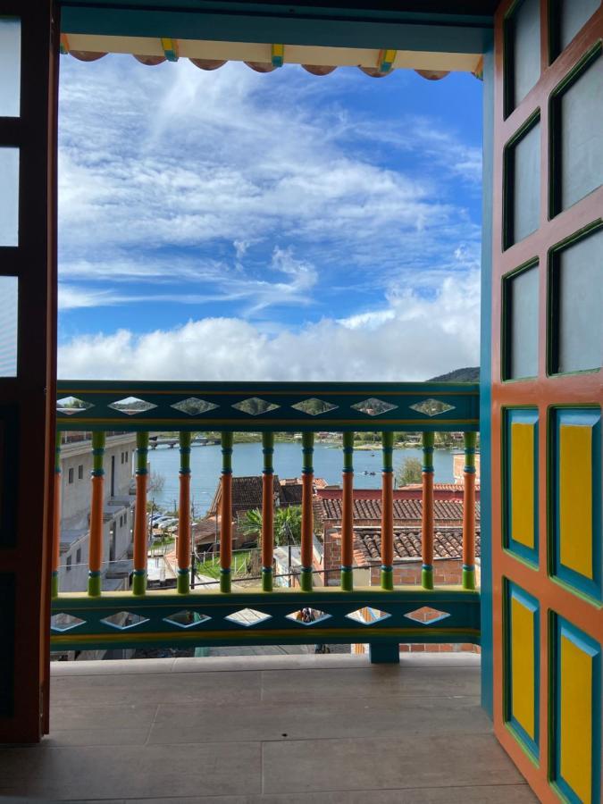 Апартаменты Balcones De La Pradera By Hope Гуатапе Экстерьер фото